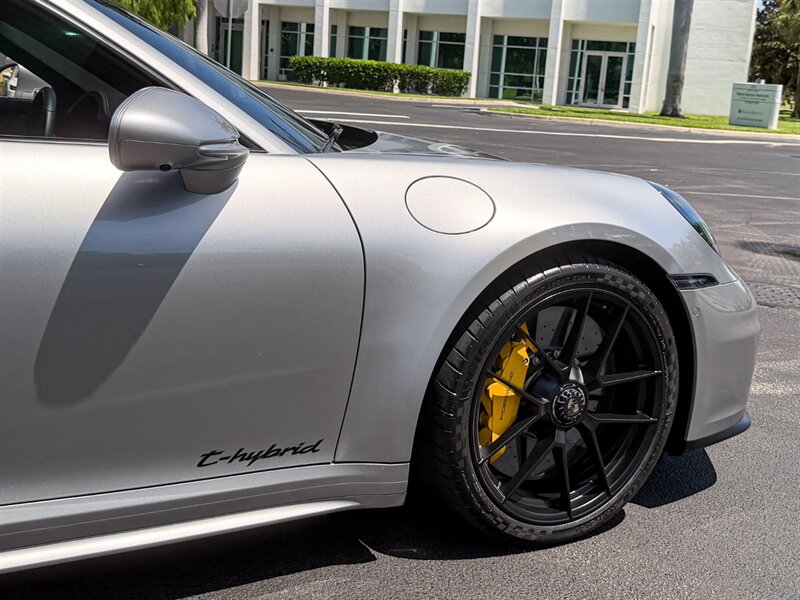 2025 Porsche 911 Carrera 4 GTS - Photo 60 - Bonita Springs, FL 34134