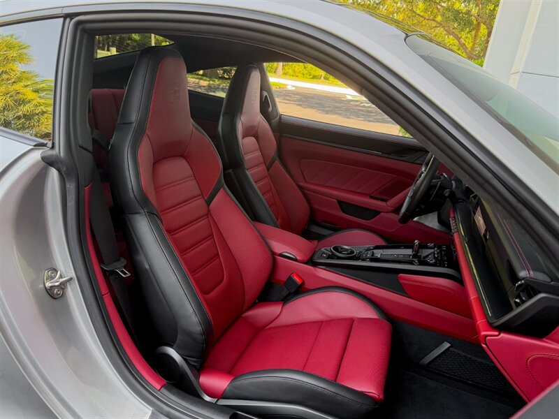 2025 Porsche 911 Carrera 4 GTS - Photo 30 - Bonita Springs, FL 34134