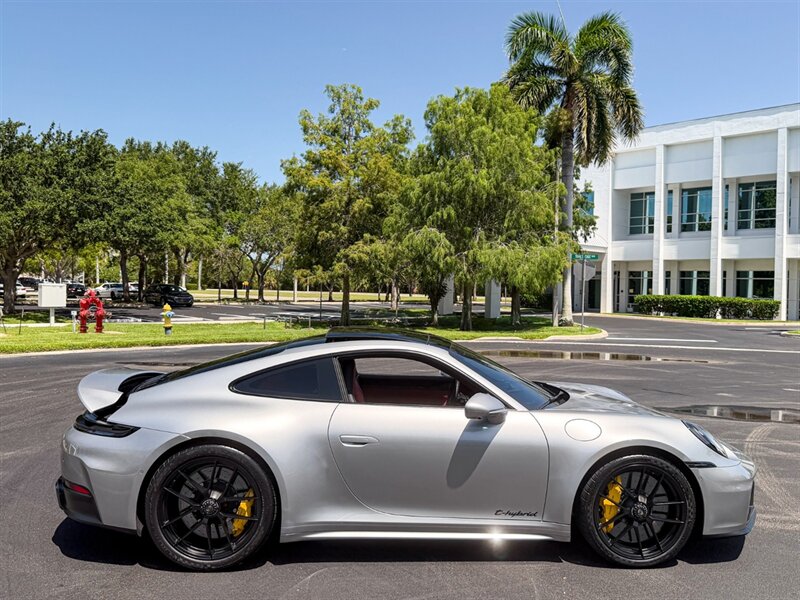 2025 Porsche 911 Carrera 4 GTS - Photo 59 - Bonita Springs, FL 34134