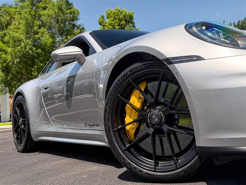 2025 Porsche 911 Carrera 4 GTS - Photo 66 - Bonita Springs, FL 34134
