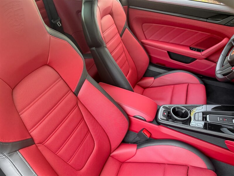 2025 Porsche 911 Carrera 4 GTS - Photo 32 - Bonita Springs, FL 34134