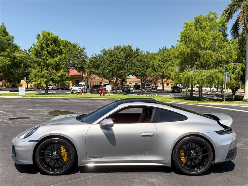 2025 Porsche 911 Carrera 4 GTS - Photo 38 - Bonita Springs, FL 34134