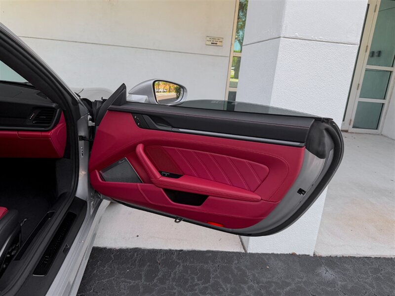 2025 Porsche 911 Carrera 4 GTS - Photo 35 - Bonita Springs, FL 34134