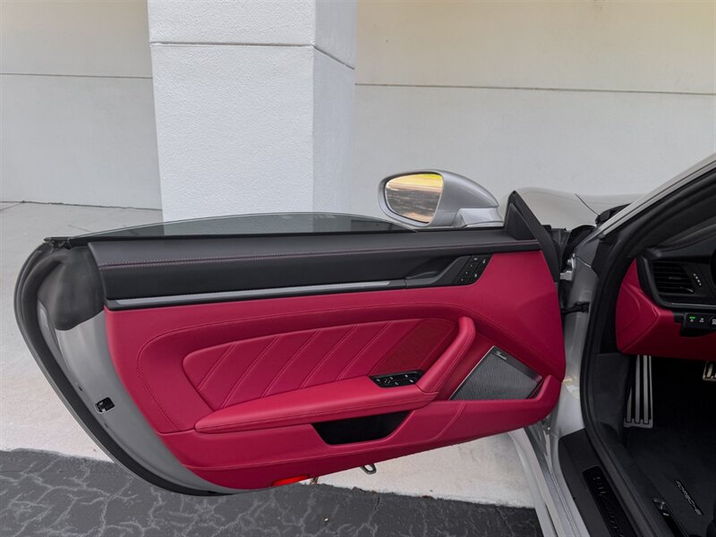 2025 Porsche 911 Carrera 4 GTS - Photo 24 - Bonita Springs, FL 34134