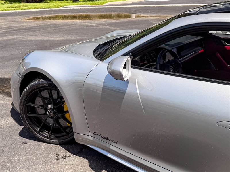 2025 Porsche 911 Carrera 4 GTS - Photo 45 - Bonita Springs, FL 34134
