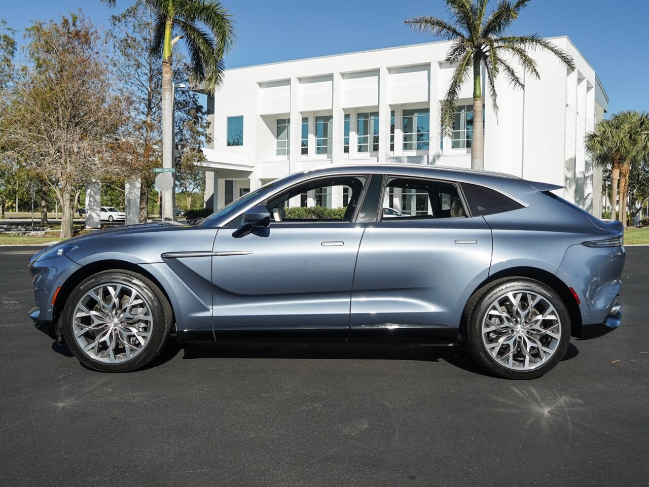 2021 Aston Martin DBX   - Photo 47 - Bonita Springs, FL 34134