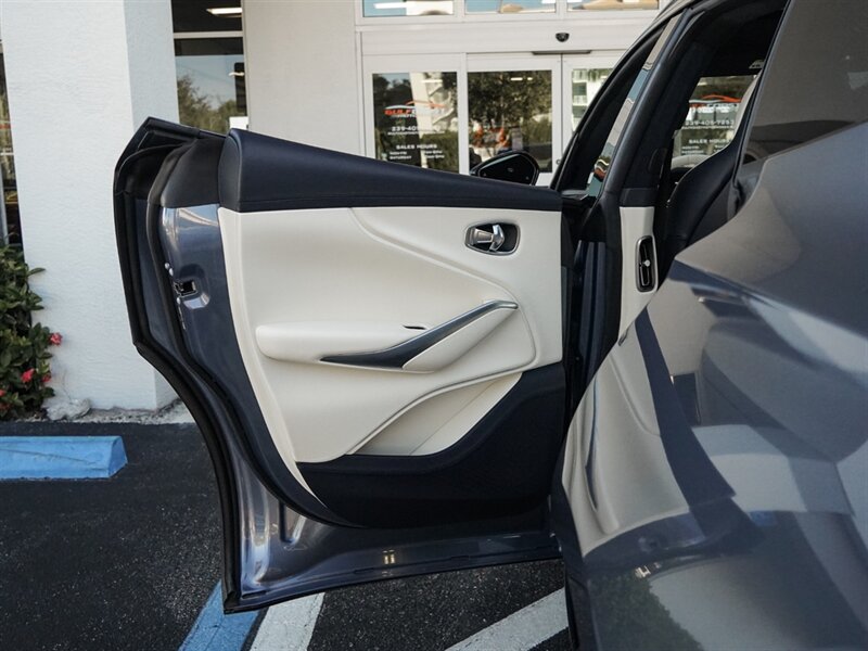 2021 Aston Martin DBX - Photo 33 - Bonita Springs, FL 34134