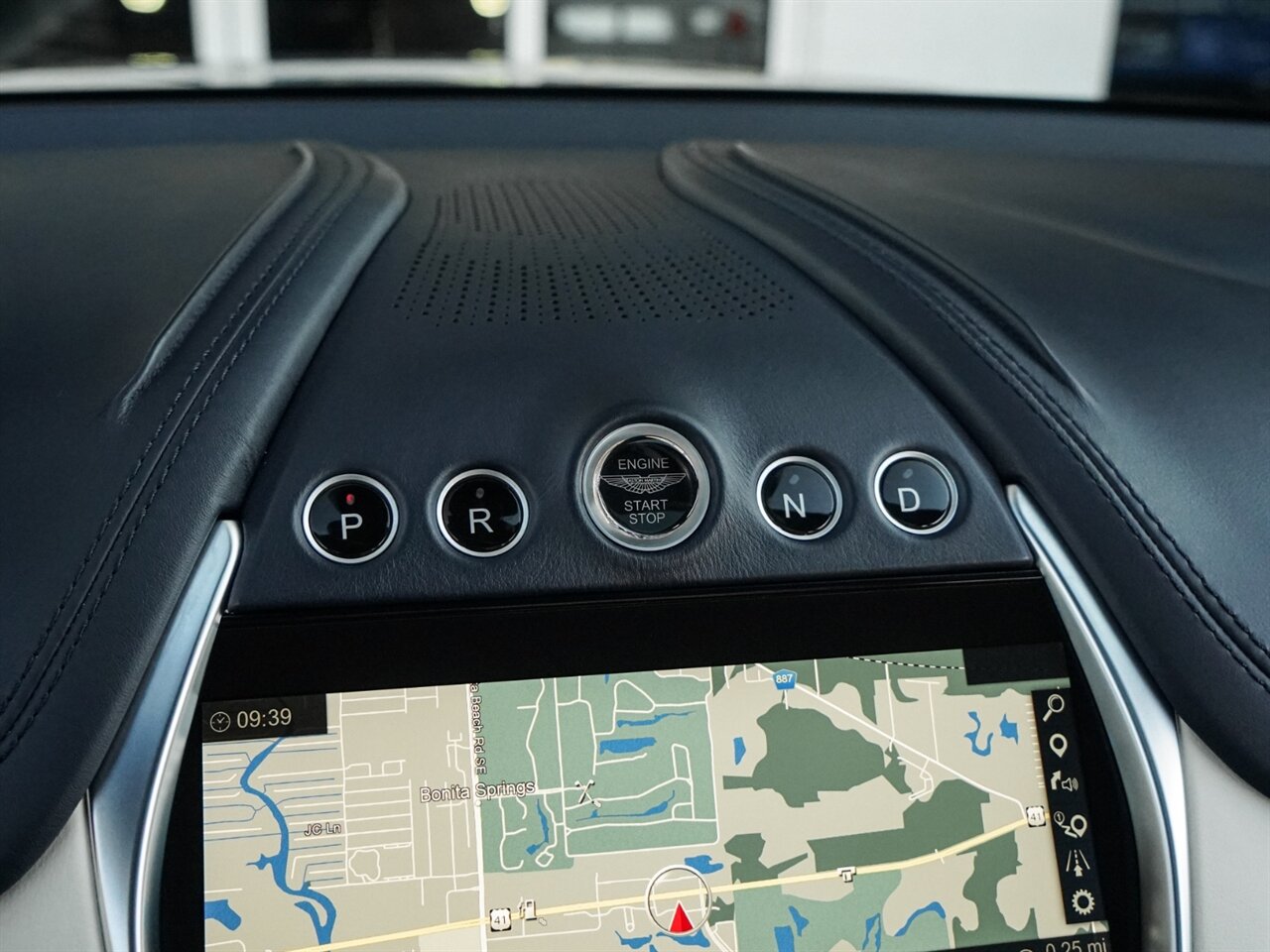 2021 Aston Martin DBX   - Photo 16 - Bonita Springs, FL 34134