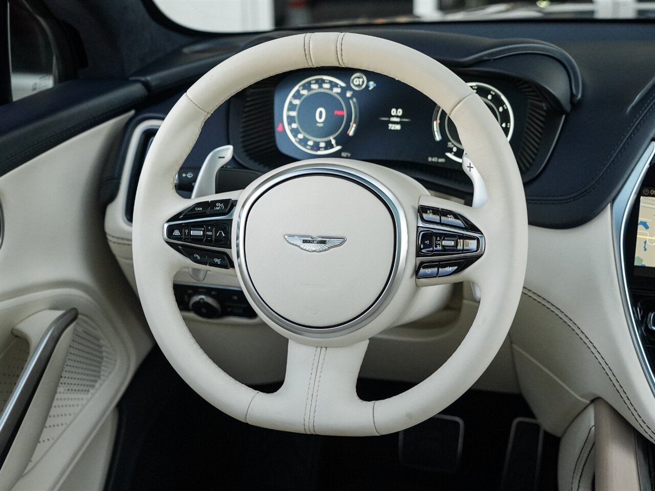 2021 Aston Martin DBX   - Photo 31 - Bonita Springs, FL 34134