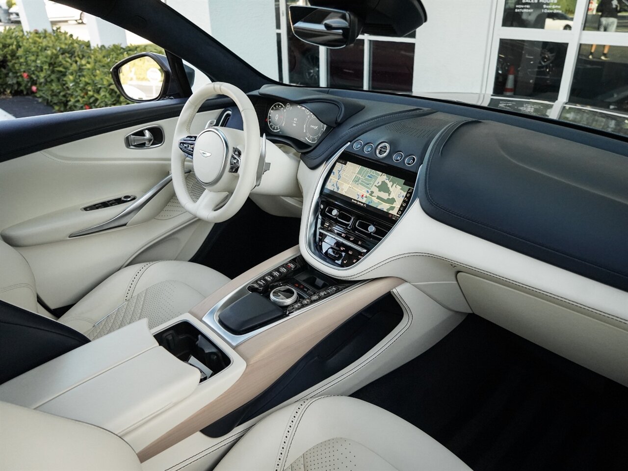 2021 Aston Martin DBX   - Photo 34 - Bonita Springs, FL 34134