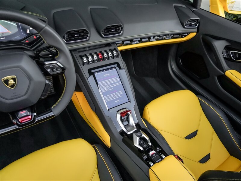 2022 Lamborghini Huracan EVO Spyder - Photo 15 - Bonita Springs, FL 34134