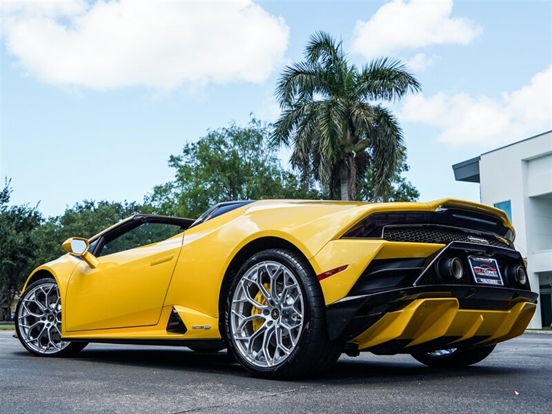 2022 Lamborghini Huracan EVO Spyder - Photo 34 - Bonita Springs, FL 34134
