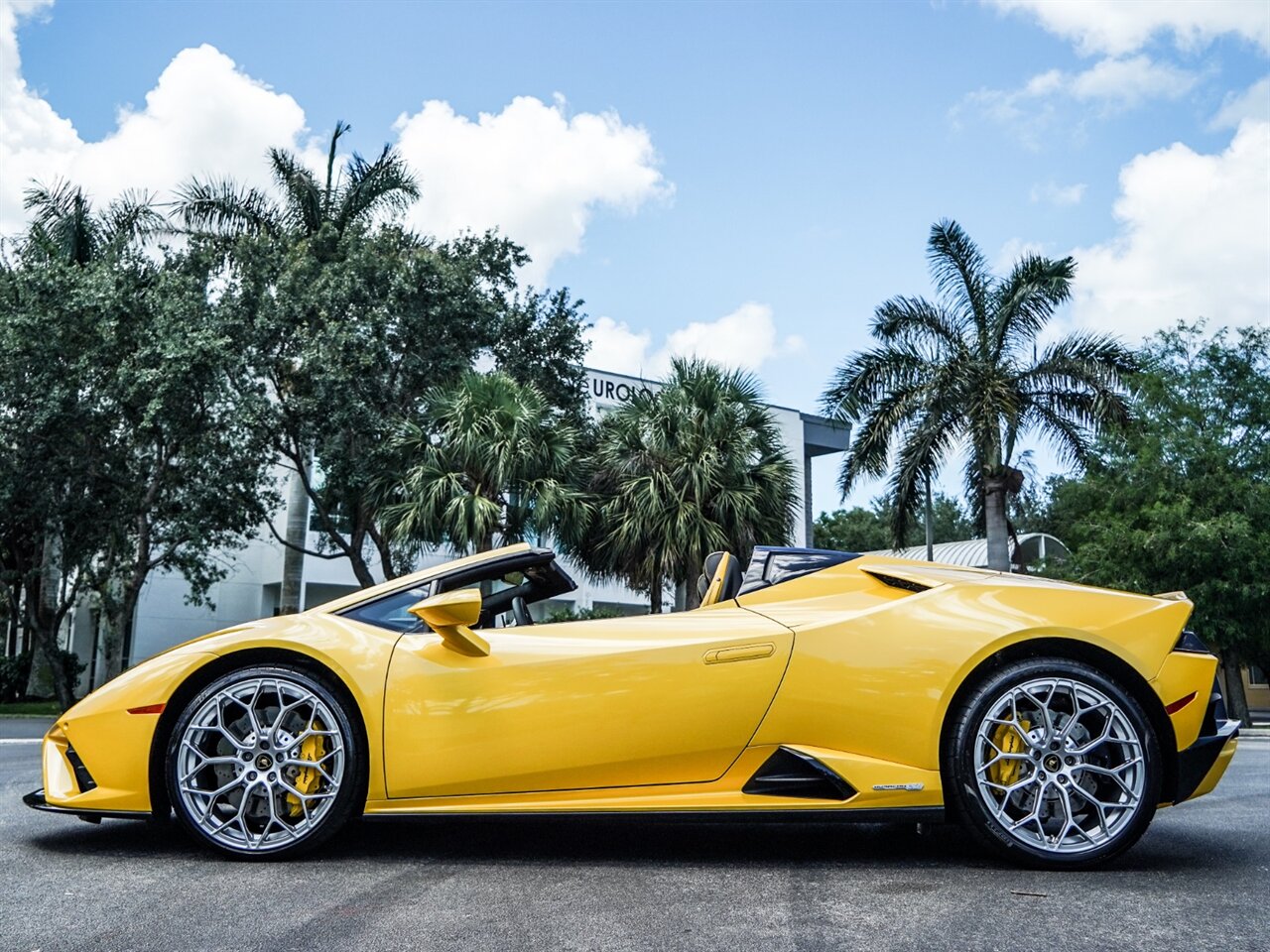 2022 Lamborghini Huracan EVO Spyder   - Photo 30 - Bonita Springs, FL 34134