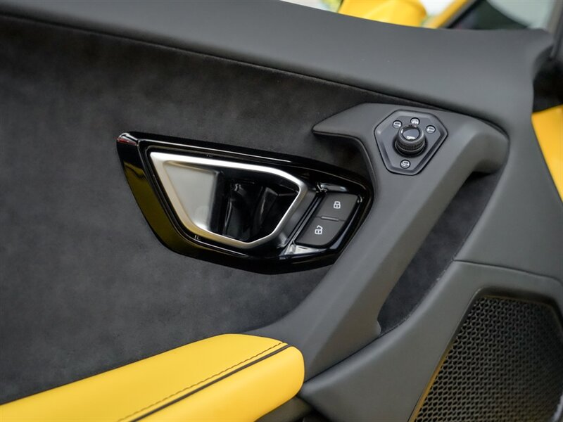 2022 Lamborghini Huracan EVO Spyder - Photo 20 - Bonita Springs, FL 34134