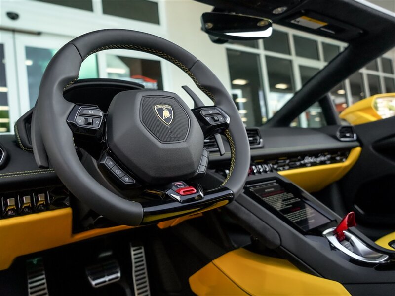 2022 Lamborghini Huracan EVO Spyder - Photo 13 - Bonita Springs, FL 34134