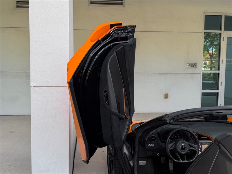 2022 McLaren 720S Spider Performance   - Photo 28 - Bonita Springs, FL 34134