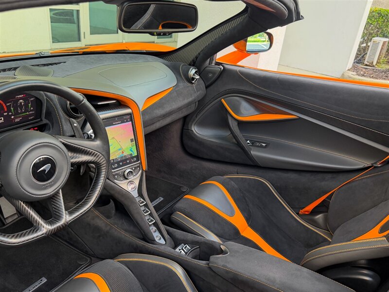 2022 McLaren 720S Spider Performance   - Photo 16 - Bonita Springs, FL 34134