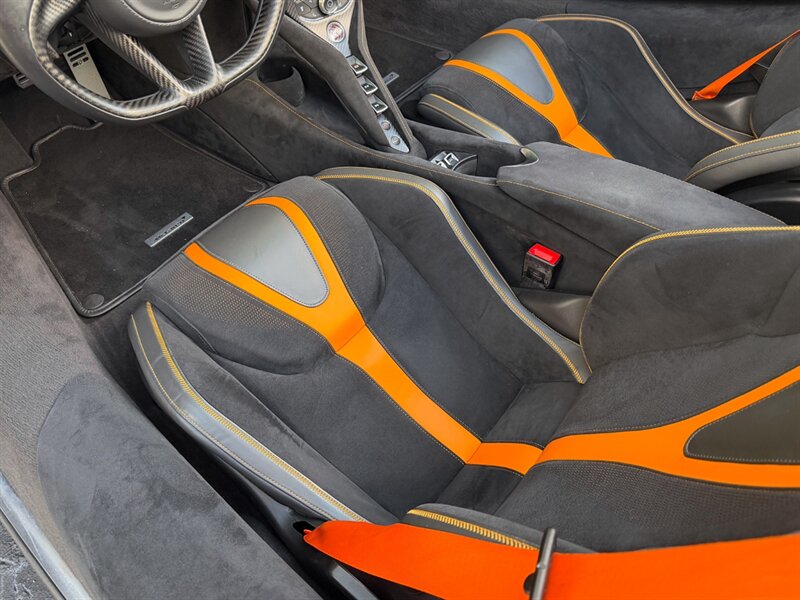2022 McLaren 720S Spider Performance   - Photo 27 - Bonita Springs, FL 34134