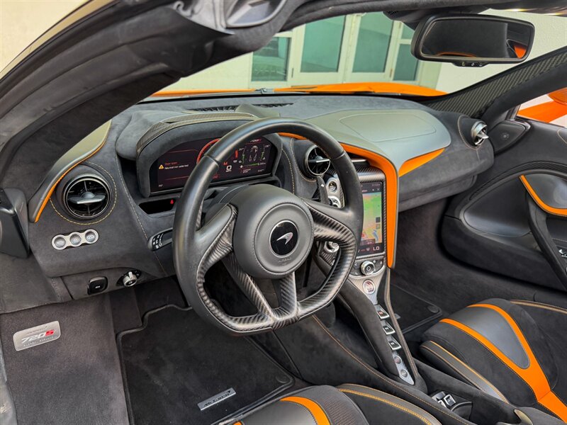 2022 McLaren 720S Spider Performance   - Photo 30 - Bonita Springs, FL 34134