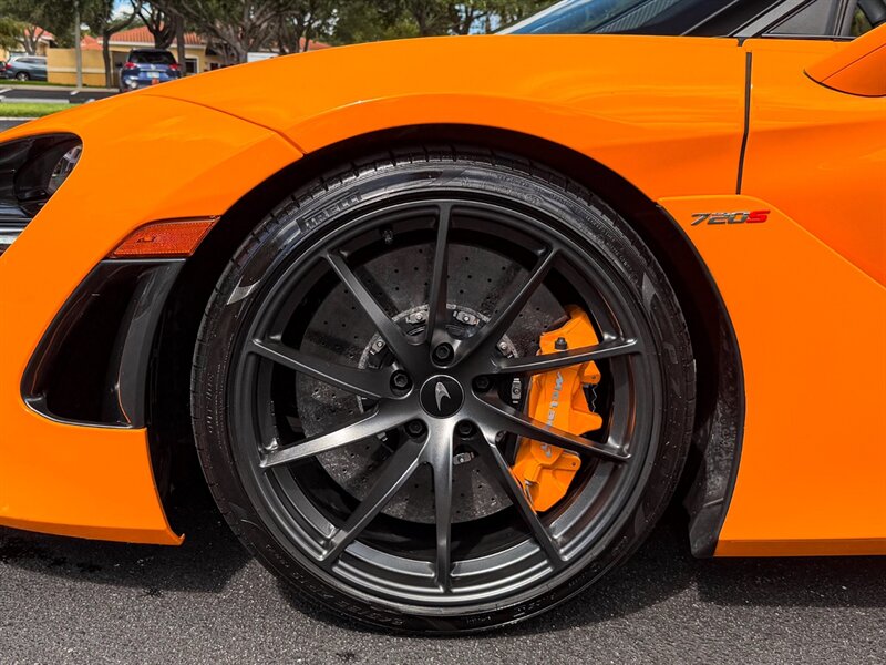 2022 McLaren 720S Spider Performance   - Photo 40 - Bonita Springs, FL 34134