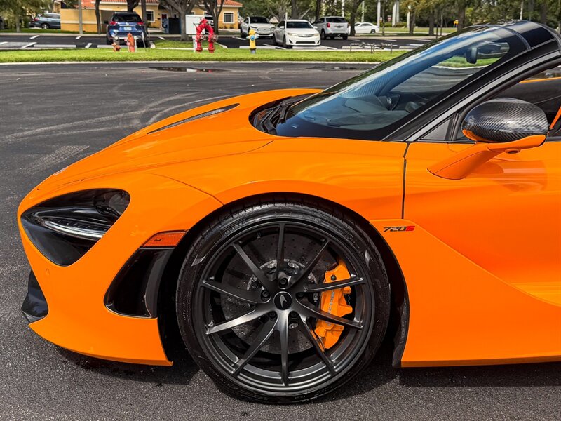2022 McLaren 720S Spider Performance   - Photo 39 - Bonita Springs, FL 34134