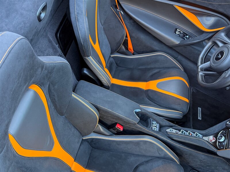 2022 McLaren 720S Coupe Performance   - Photo 37 - Bonita Springs, FL 34134