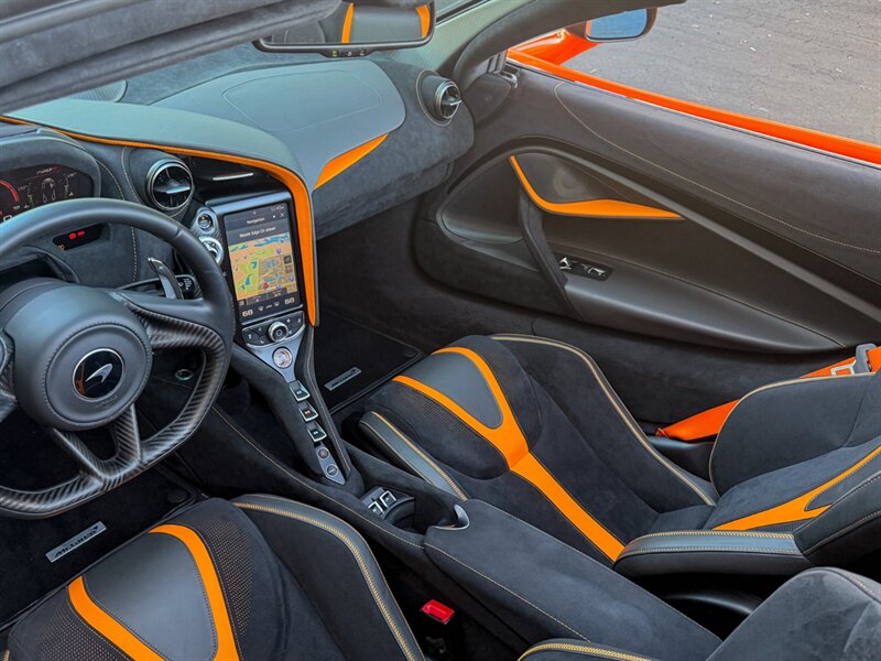 2022 McLaren 720S Coupe Performance   - Photo 17 - Bonita Springs, FL 34134