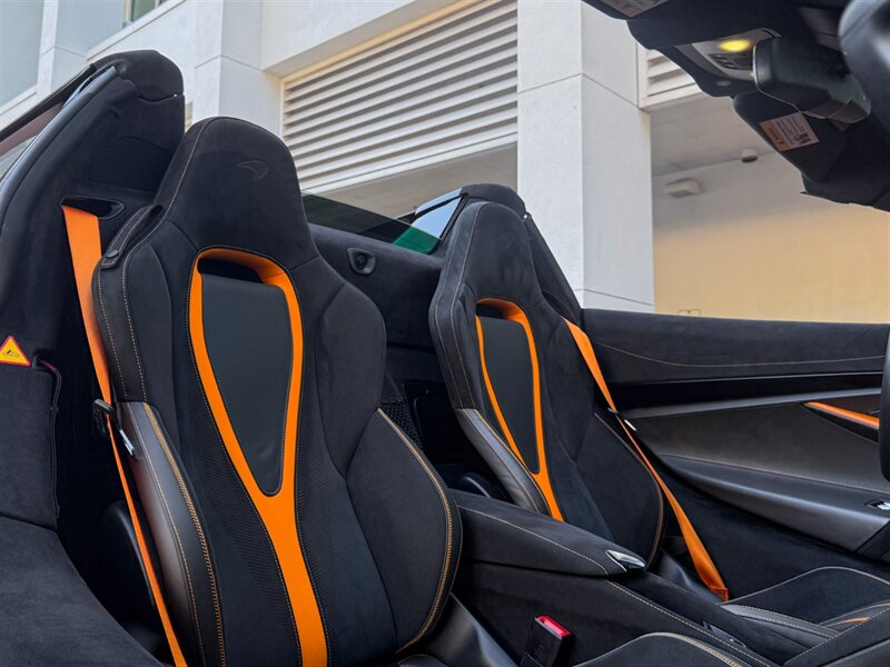 2022 McLaren 720S Coupe Performance   - Photo 34 - Bonita Springs, FL 34134