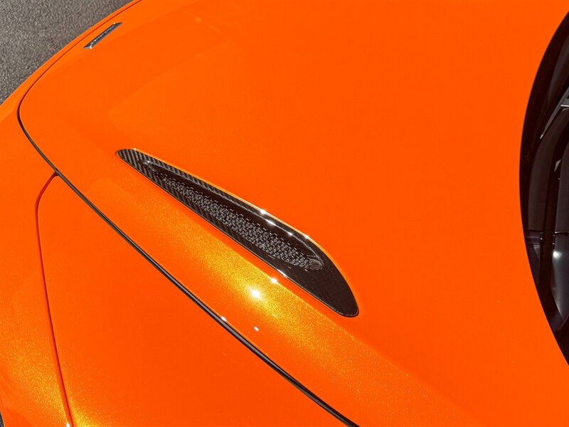 2022 McLaren 720S Coupe Performance   - Photo 5 - Bonita Springs, FL 34134