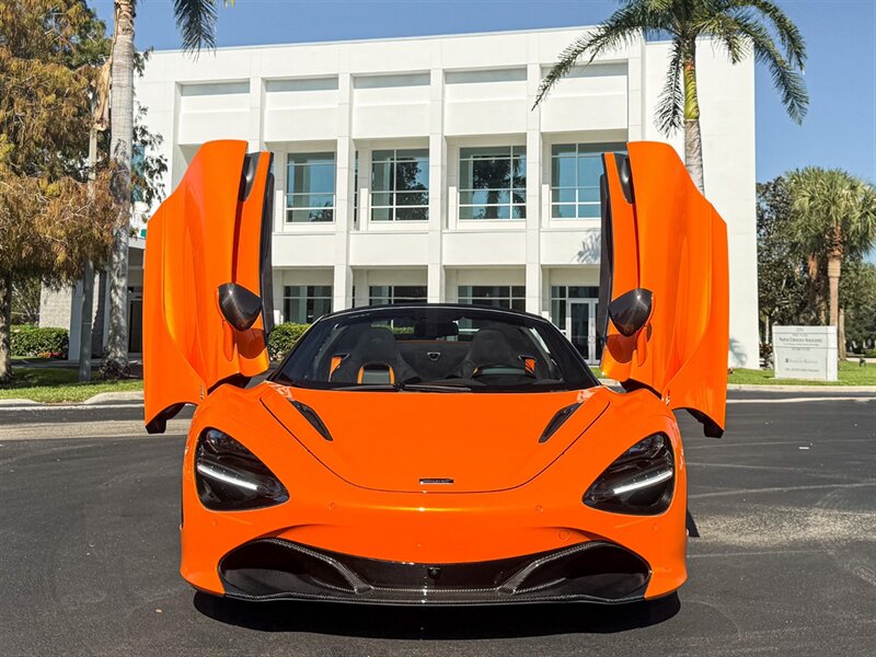 2022 McLaren 720S Coupe Performance   - Photo 8 - Bonita Springs, FL 34134