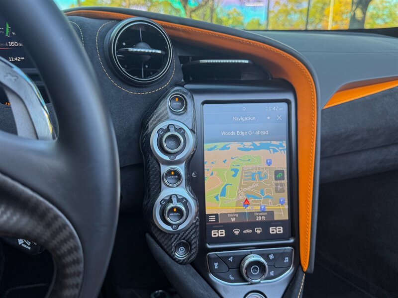 2022 McLaren 720S Coupe Performance   - Photo 19 - Bonita Springs, FL 34134