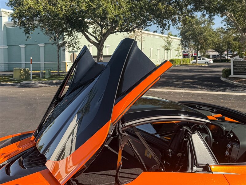 2022 McLaren 720S Coupe Performance   - Photo 71 - Bonita Springs, FL 34134