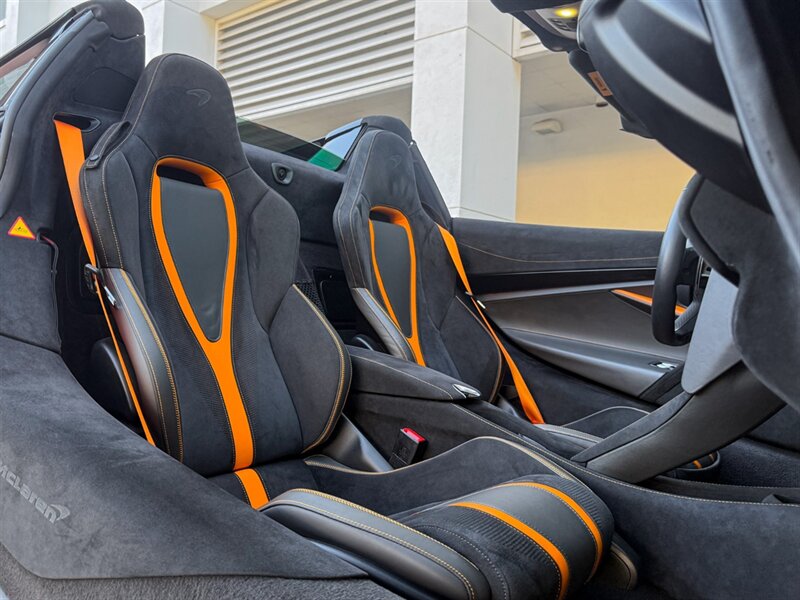 2022 McLaren 720S Coupe Performance   - Photo 33 - Bonita Springs, FL 34134