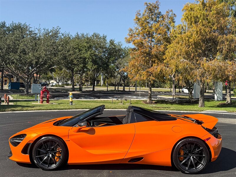 2022 McLaren 720S Coupe Performance   - Photo 40 - Bonita Springs, FL 34134