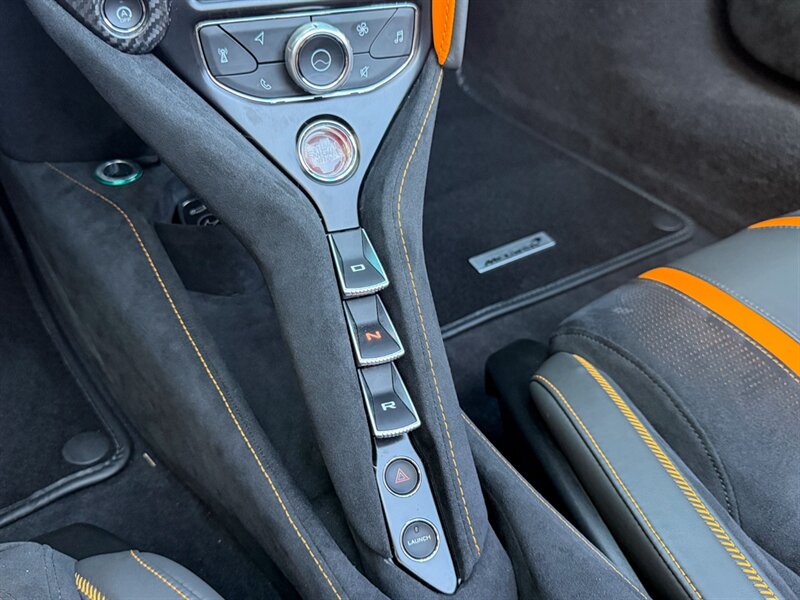 2022 McLaren 720S Coupe Performance   - Photo 22 - Bonita Springs, FL 34134