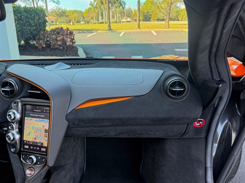 2022 McLaren 720S Coupe Performance   - Photo 36 - Bonita Springs, FL 34134