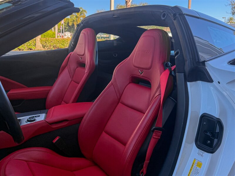 2019 Chevrolet Corvette ZR1   - Photo 17 - Bonita Springs, FL 34134