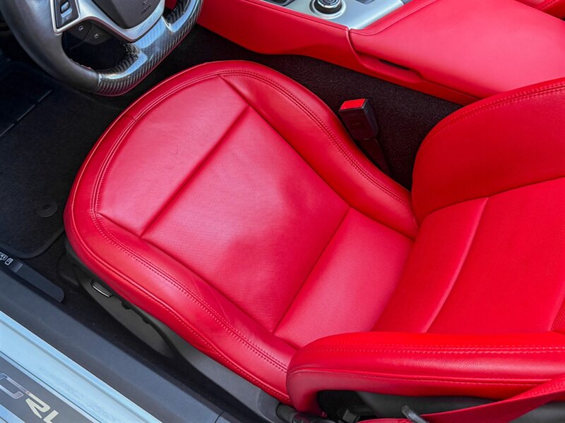 2019 Chevrolet Corvette ZR1   - Photo 18 - Bonita Springs, FL 34134