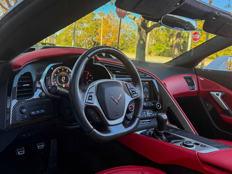 2019 Chevrolet Corvette ZR1   - Photo 8 - Bonita Springs, FL 34134