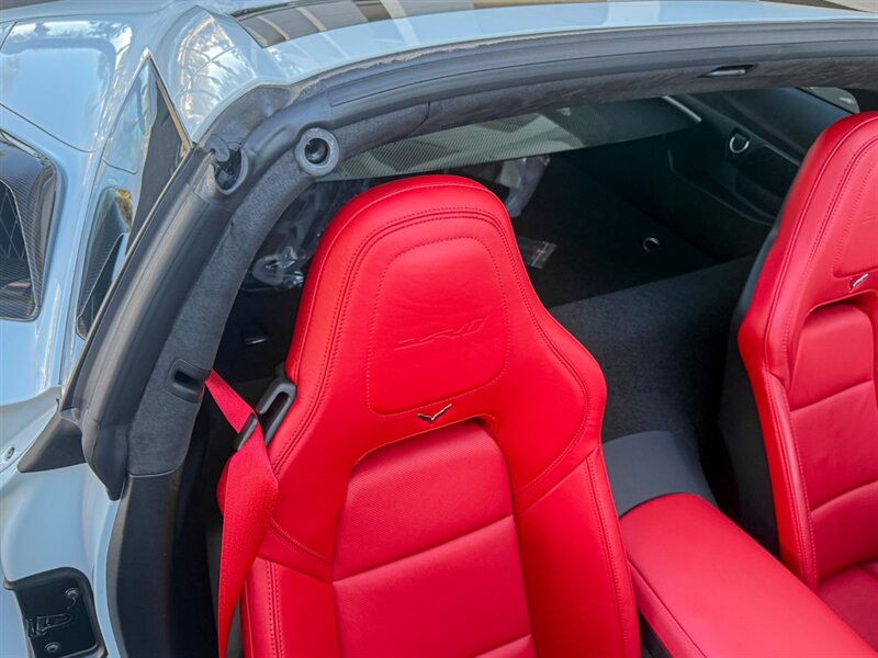 2019 Chevrolet Corvette ZR1   - Photo 29 - Bonita Springs, FL 34134