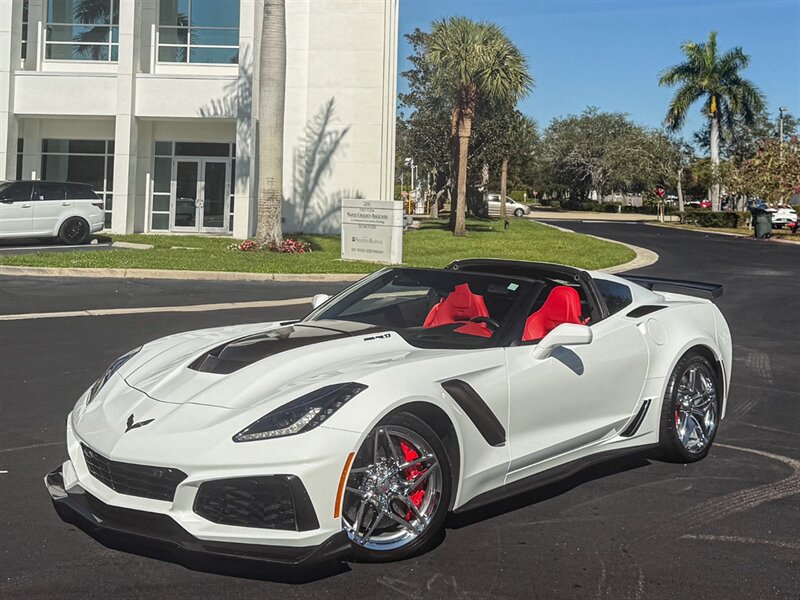 2019 Chevrolet Corvette ZR1   - Photo 4 - Bonita Springs, FL 34134