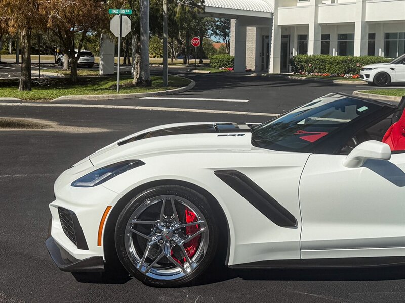 2019 Chevrolet Corvette ZR1   - Photo 39 - Bonita Springs, FL 34134