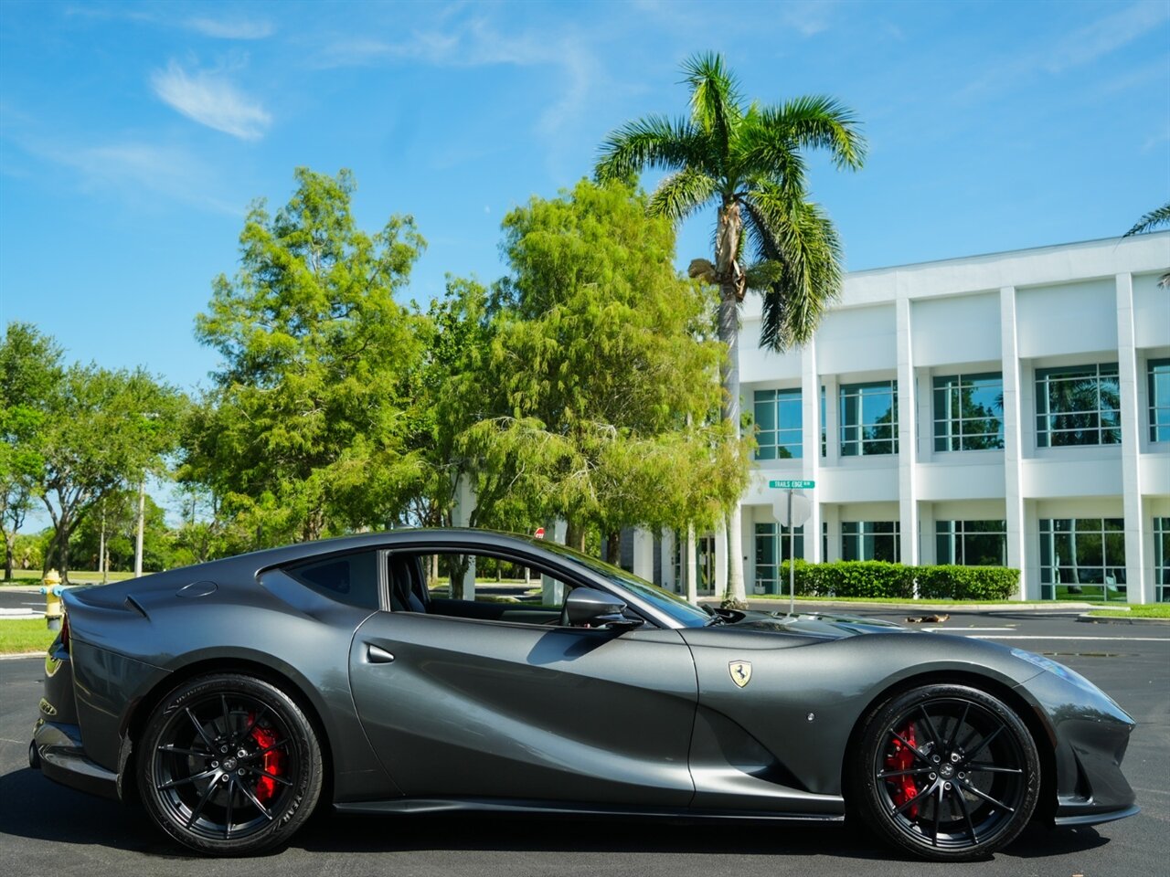 2020 Ferrari 812 Superfast   - Photo 64 - Bonita Springs, FL 34134