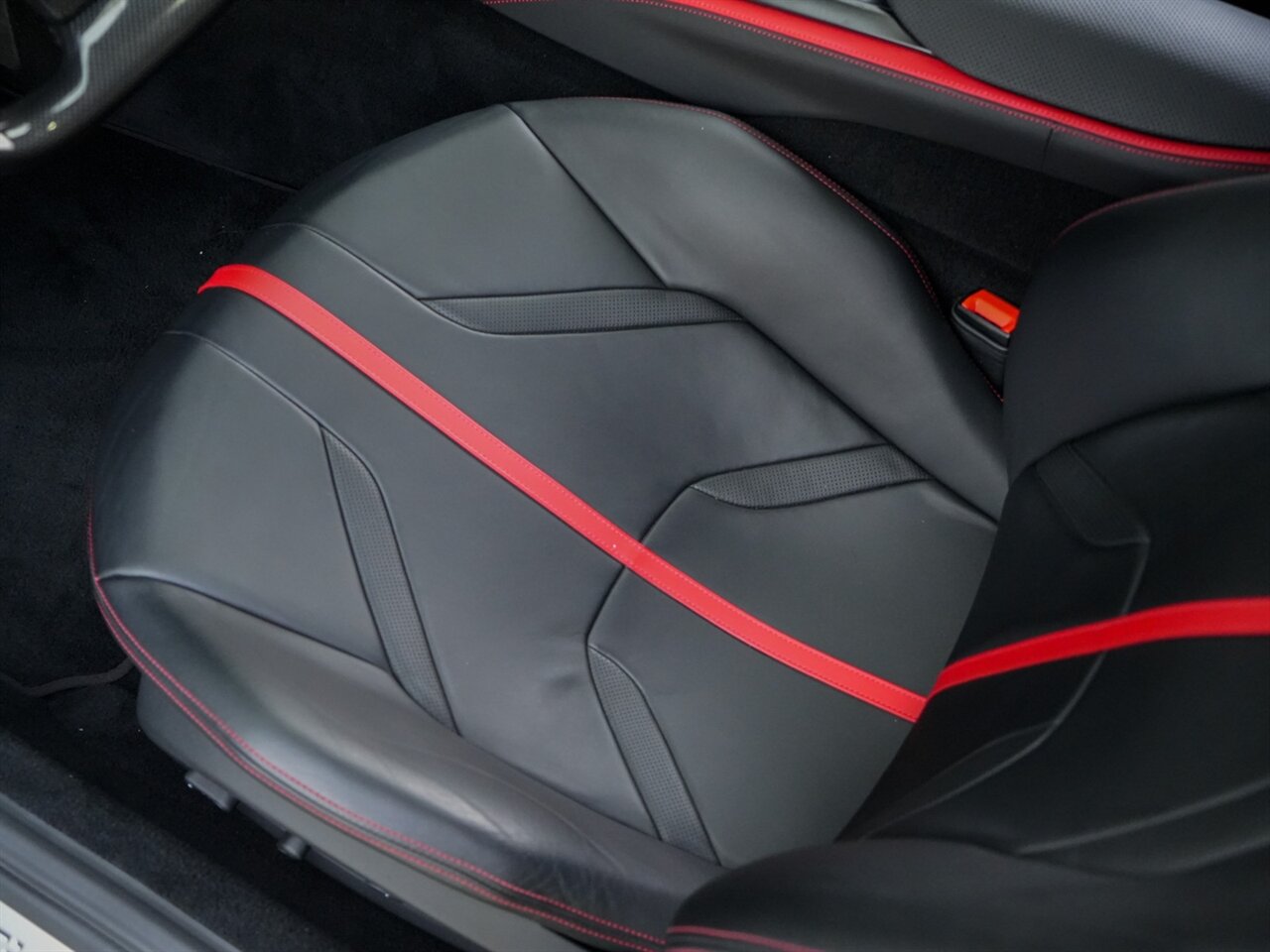 2020 Ferrari 812 Superfast   - Photo 20 - Bonita Springs, FL 34134