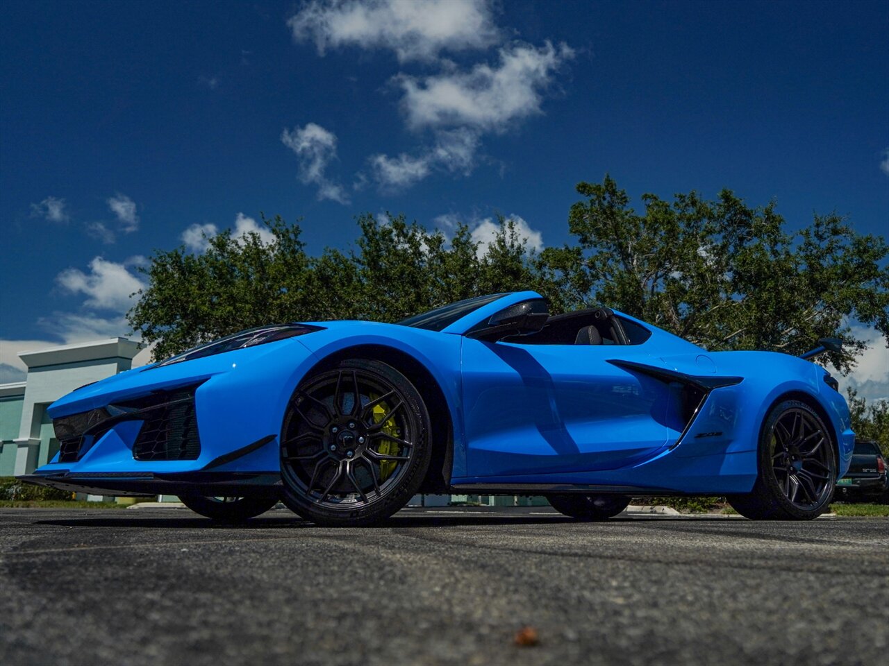 2023 Chevrolet Corvette Z06   - Photo 9 - Bonita Springs, FL 34134