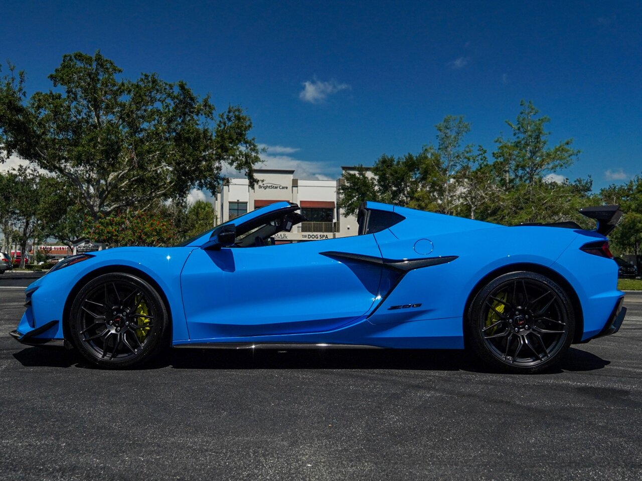 2023 Chevrolet Corvette Z06   - Photo 42 - Bonita Springs, FL 34134