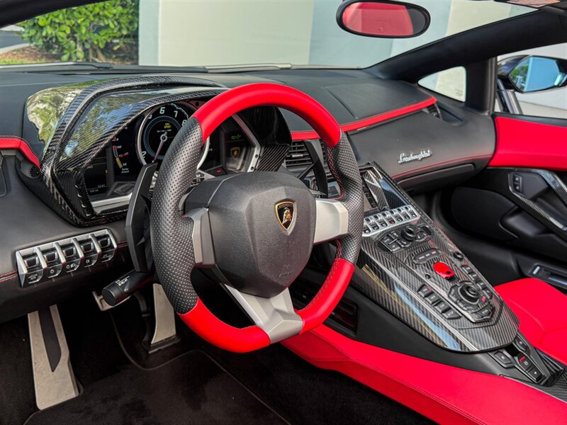 2016 Lamborghini Aventador LP 700-4   - Photo 13 - Bonita Springs, FL 34134