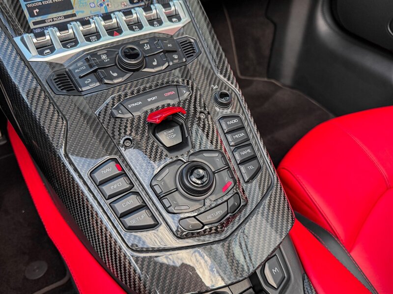 2016 Lamborghini Aventador LP 700-4   - Photo 21 - Bonita Springs, FL 34134