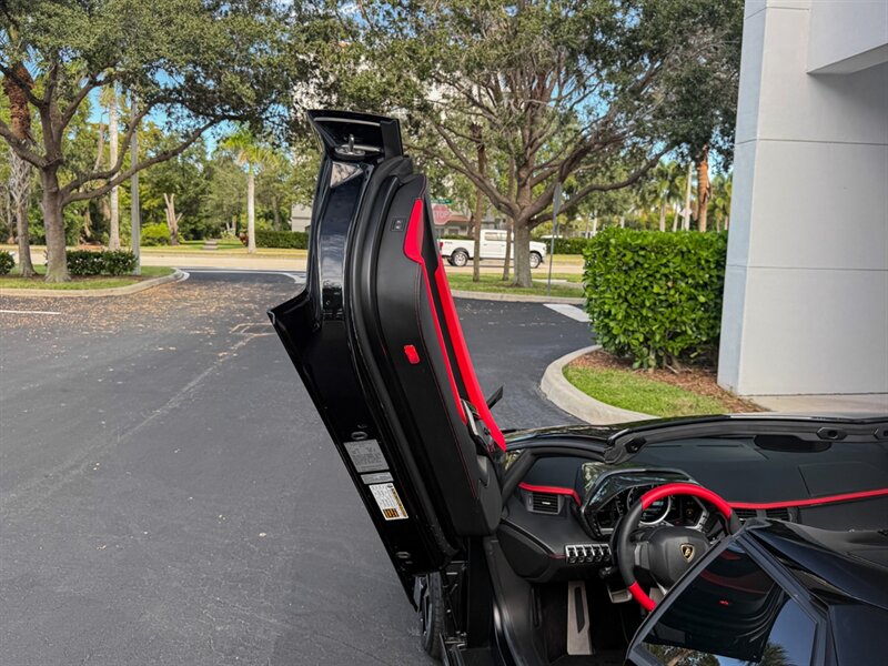 2016 Lamborghini Aventador LP 700-4   - Photo 26 - Bonita Springs, FL 34134