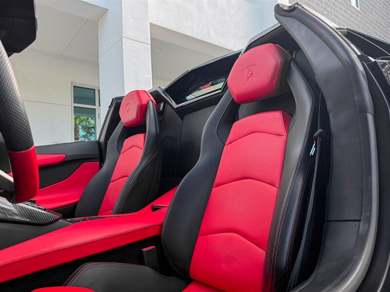 2016 Lamborghini Aventador LP 700-4   - Photo 24 - Bonita Springs, FL 34134